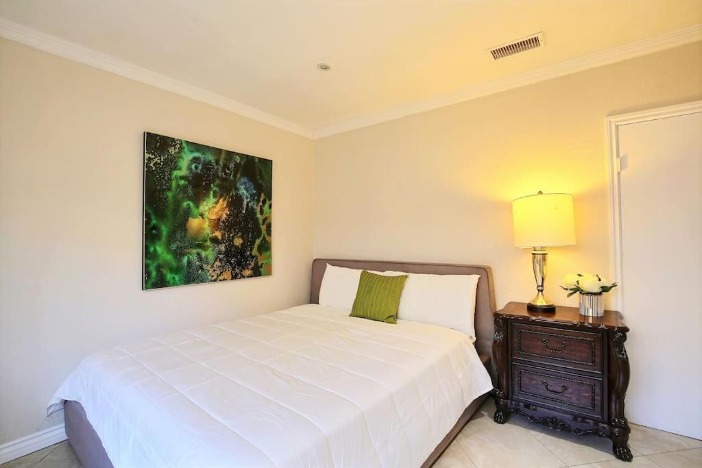 5 Rooms Villa Near Disneyland, Golf Course And Trial To Beach Santa Ana Exteriör bild
